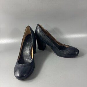 New Frye Dark Blue Leather Carson Pumps, Size 8.5